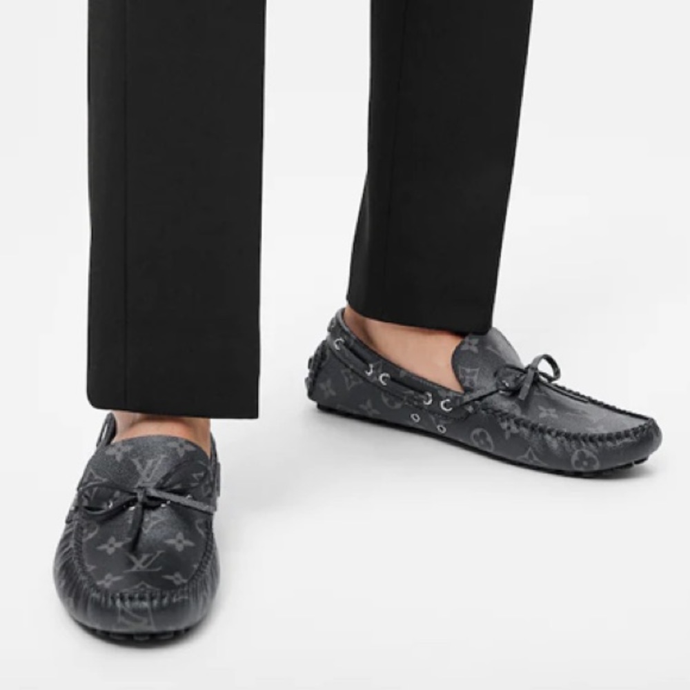 🦁 Louis Vuitton LV Monogram Eclipse Loafers - Picture 16 of 17